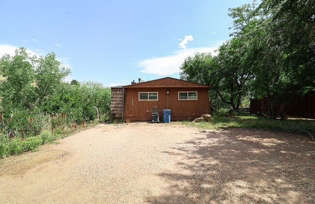 Building Photo - 4700 Foothills Dr