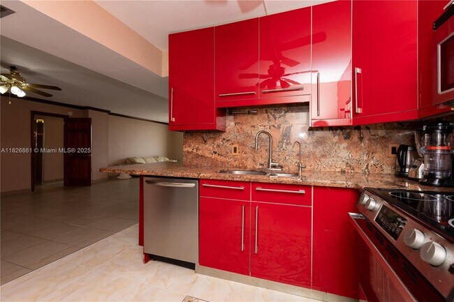 Building Photo - 1500 S Ocean Dr