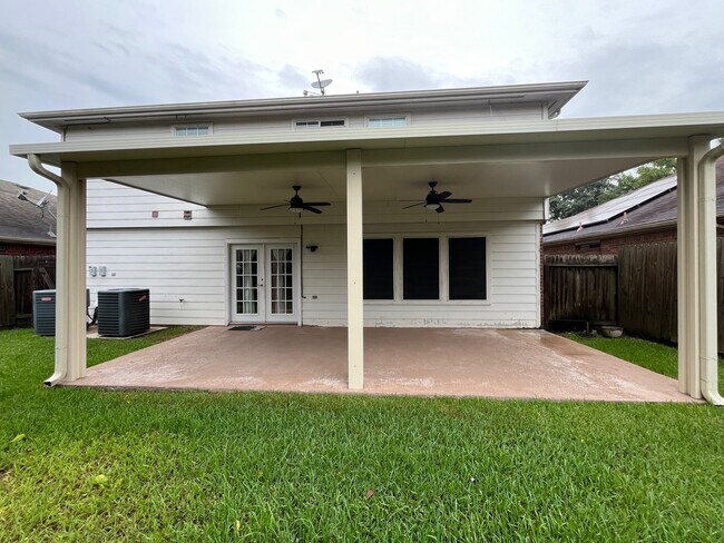 Foto del edificio - 21119 Brae Point Ct