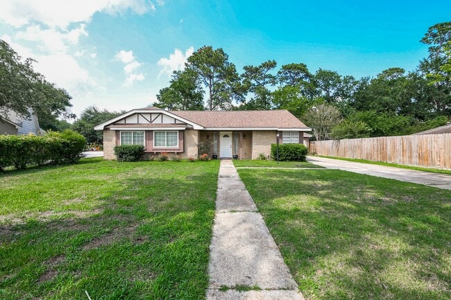 Building Photo - 19406 Enchantington Cir