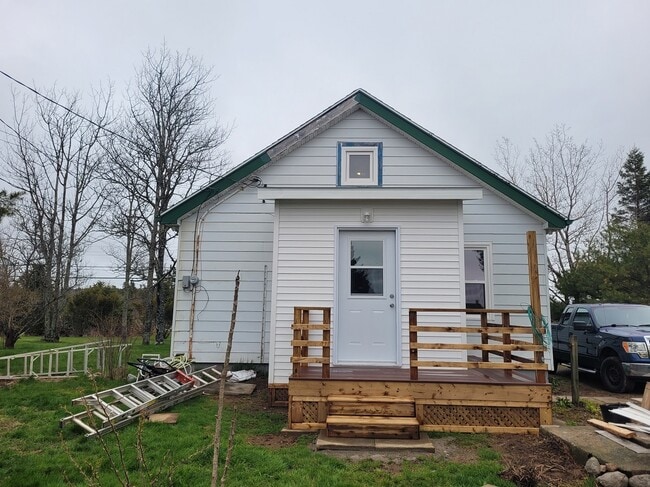 Building Photo - 764 E Chezzetcook Rd