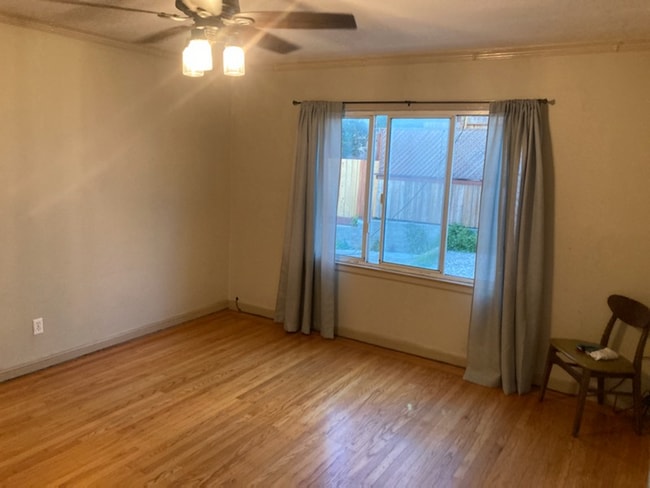 Building Photo - 106 Sargent St