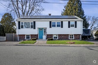 Building Photo - 44 Belleview Ave