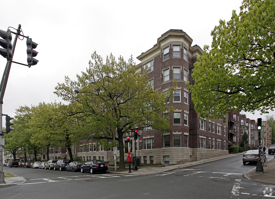 Foto del edificio - 1384 Commonwealth Ave