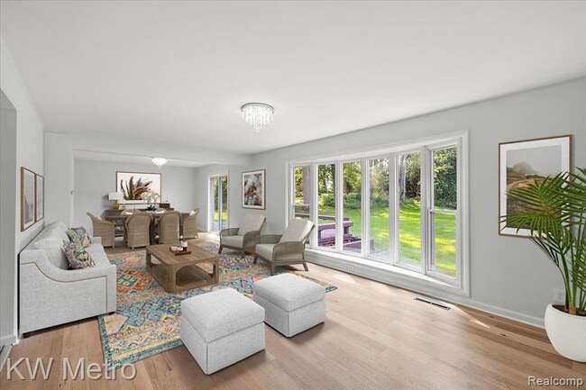 Building Photo - 5570 Forman Dr