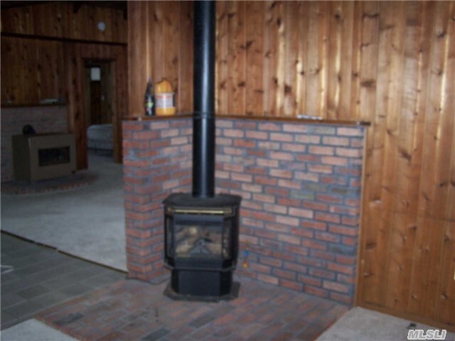 Building Photo - 87 Spinney Rd