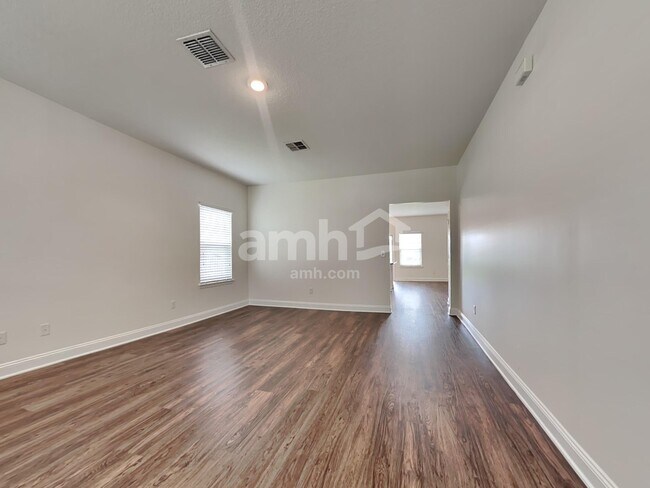 Foto del edificio - 3282 Roundabout Dr