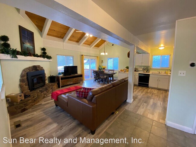 Building Photo - 3 br, 2 bath House - 1348 Tirol