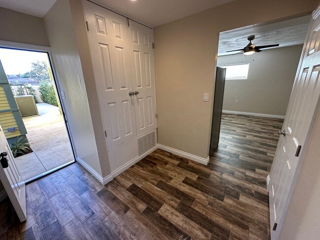 Building Photo - 678 N Shaffer St