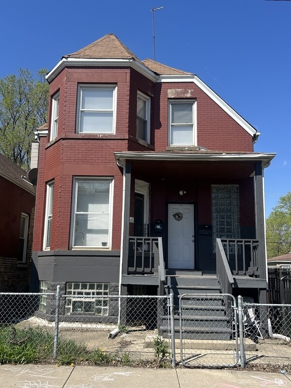 Foto principal - 7432 S Maryland Ave