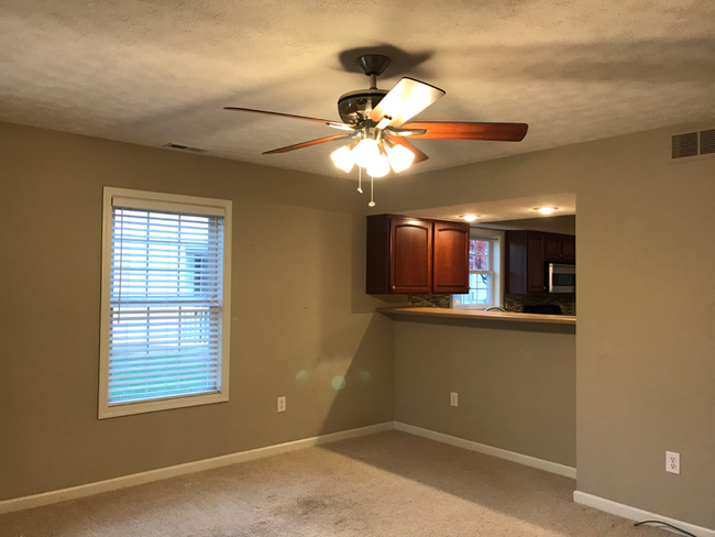 Building Photo - 1319 Cobble Creek Cir