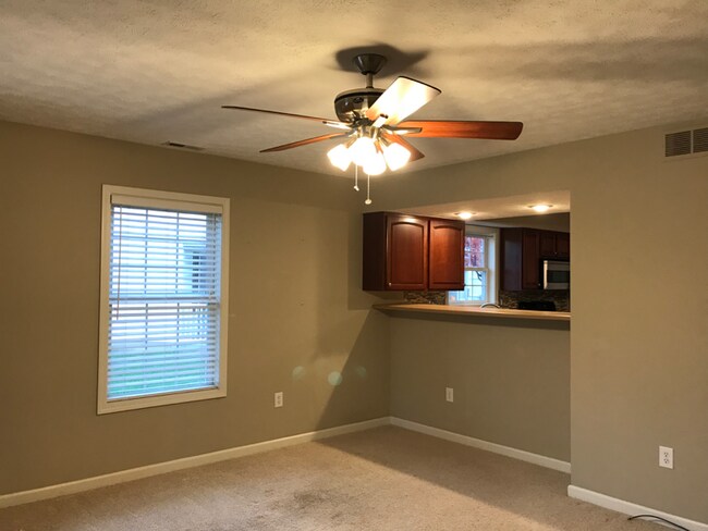 Foto del edificio - 1319 Cobble Creek Cir