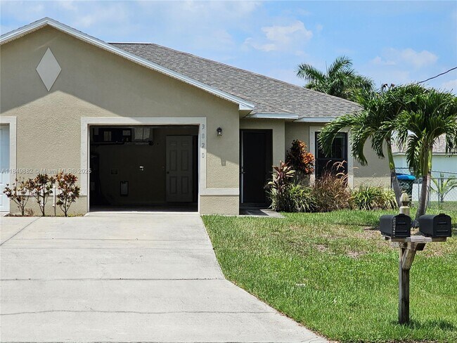 Foto del edificio - 3820 SW 16th Pl