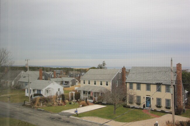 Building Photo - 32 Tupper Ave