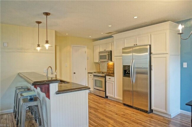 Foto del edificio - Lovely Townhome