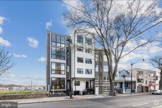 Building Photo - 2011 Benning Rd NE