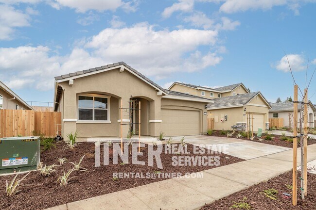 Foto del edificio - Modern new build 4 bedroom 2 bath in Sacra...
