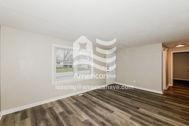 Foto del edificio - 2604 E 7th St