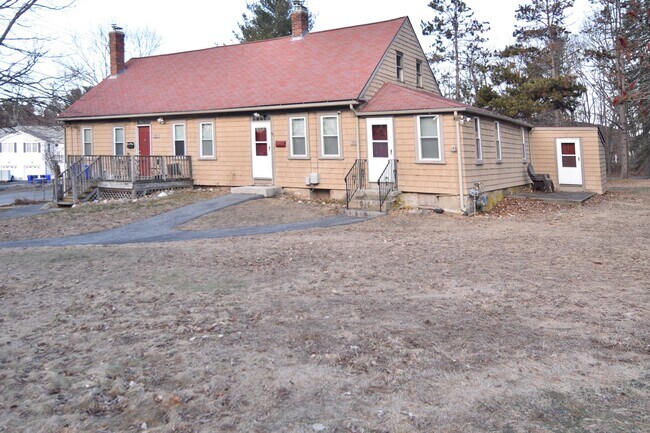 Building Photo - 545 Smithfield Rd
