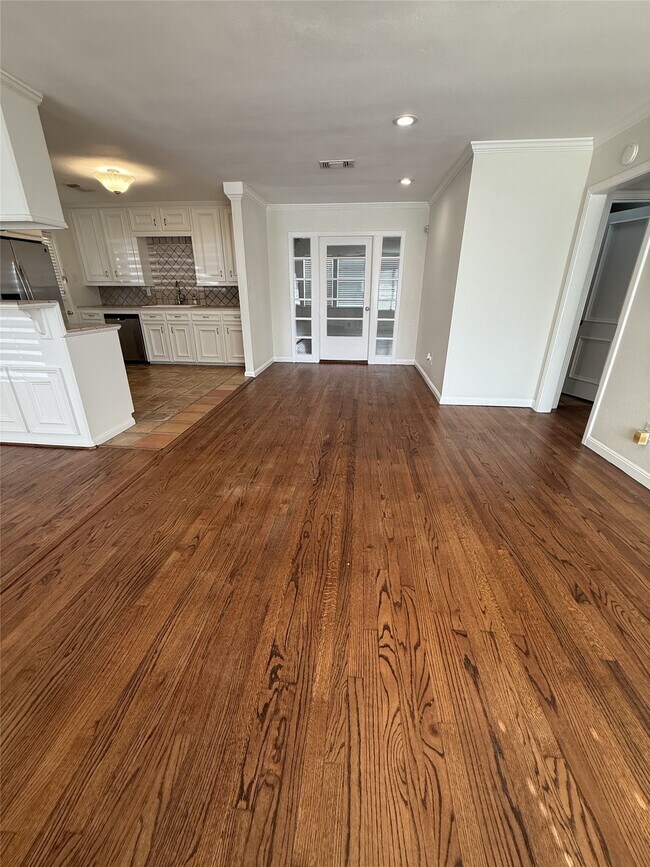 Foto del edificio - 1234 Gardenia Dr