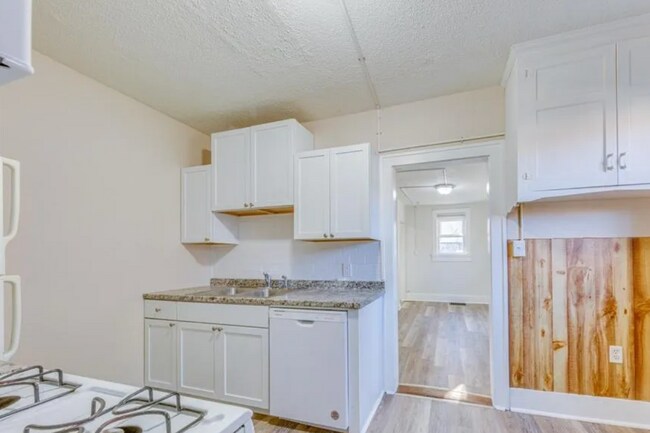 Foto del edificio - 838 41st Ave NE