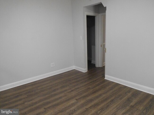 Building Photo - 1261 Simms Pl NE