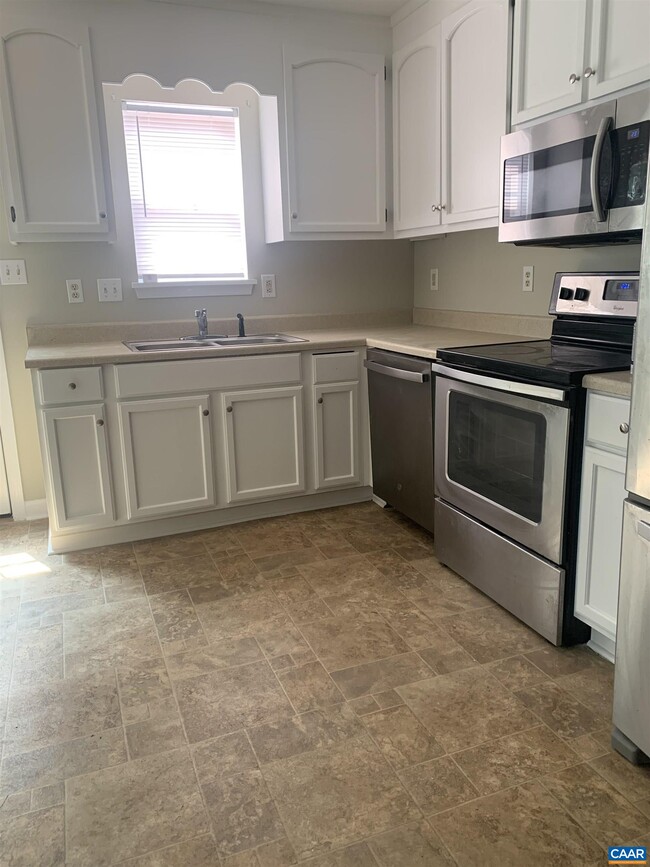 Building Photo - 4743 Wren Ct
