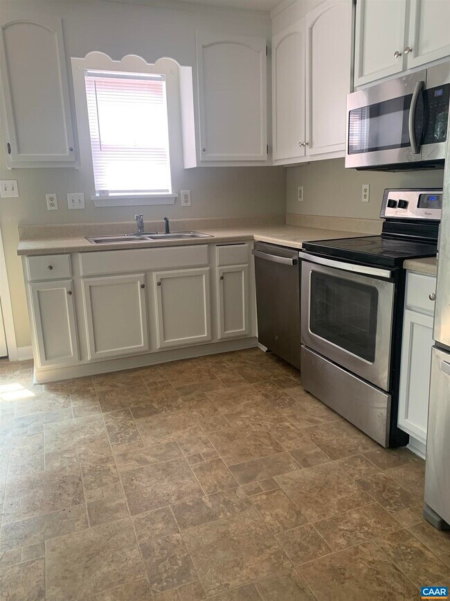 Foto del edificio - 4743 Wren Ct