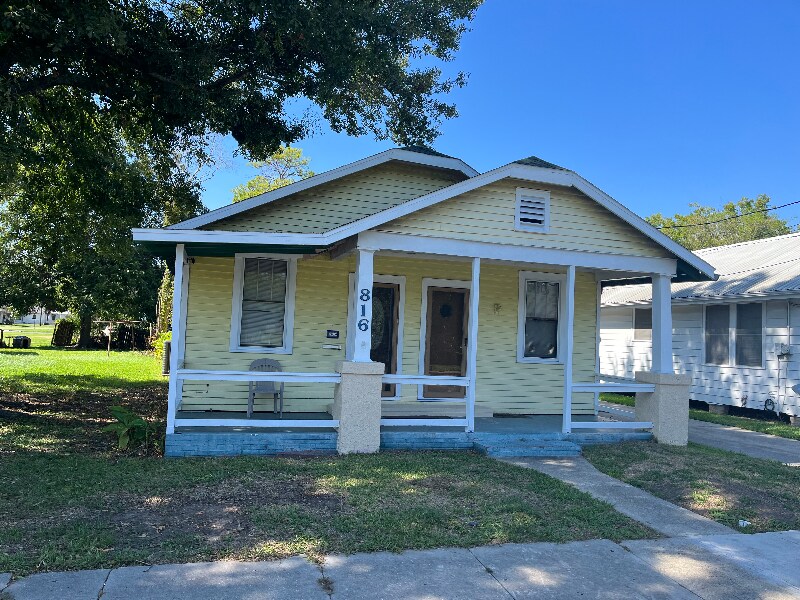 816 Iberia St, New Iberia, LA 70560 House Rental in New Iberia, LA
