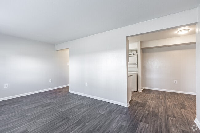 2BR, 1BA - Aubrey Apartments