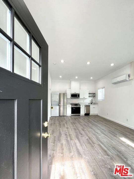 Foto del edificio - 1127 N Sierra Bonita Ave