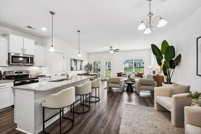 Foto del edificio - Charming 3BR Corner Townhome in Franklin