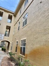Building Photo - 103 Vista Verdi Cir