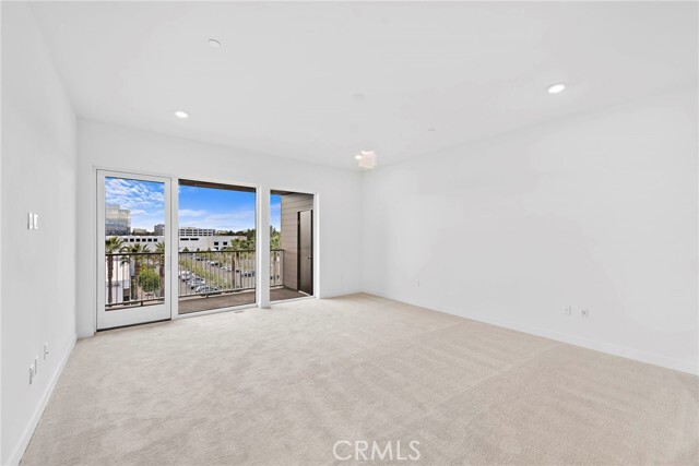 Building Photo - 2407 Rivington