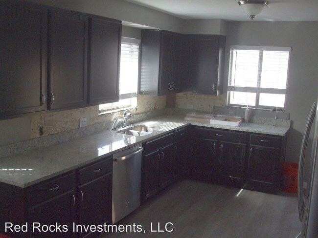 Building Photo - 2 br, 2 bath House - 2429 S York St