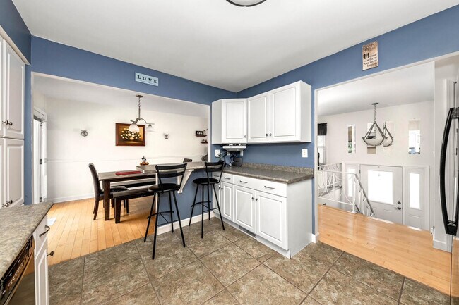 Building Photo - 3226 Everglade Ave