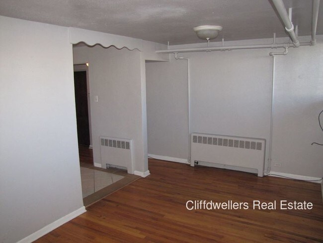 Building Photo - 4420 W 35th Ave