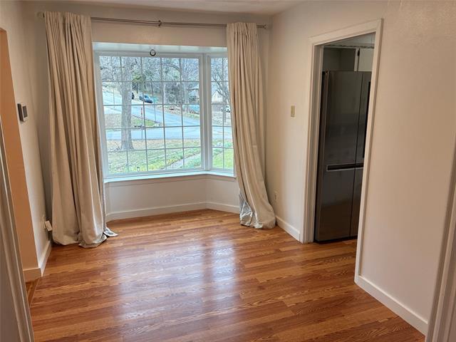 Building Photo - 1001 Crestview Dr