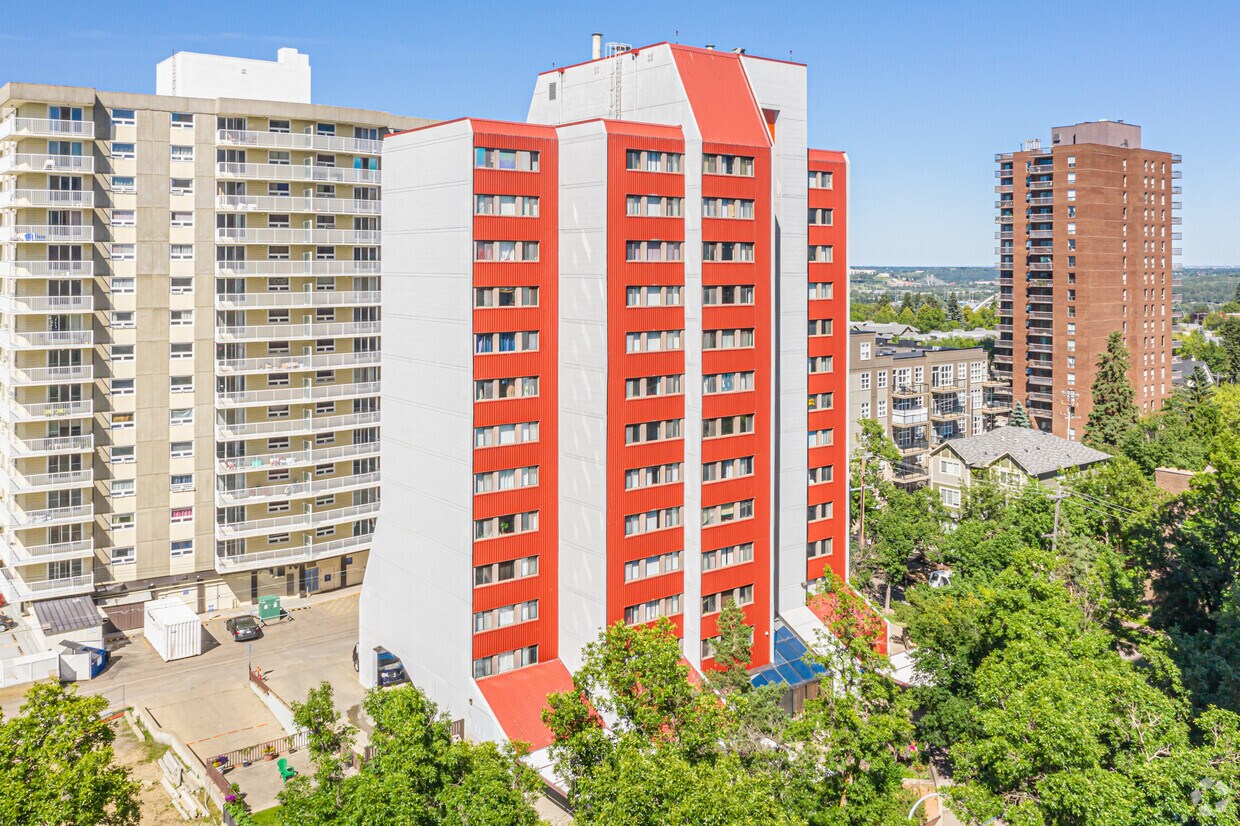 Sir Douglas Bader Tower Appartements - 11110 86th Ave Nw Edmonton, AB ...