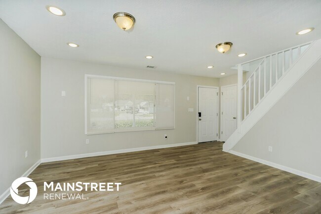 Foto del edificio - 9335 Donerail Way