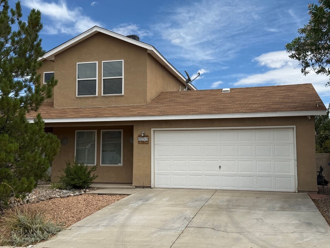 Primary Photo - 3 Bed 2.5 Bath Paradise Heights