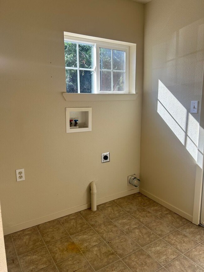 Foto del edificio - Camino 2/2 cottage $1625