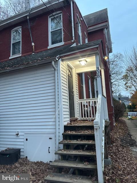 Foto principal - 308 W Lafayette St