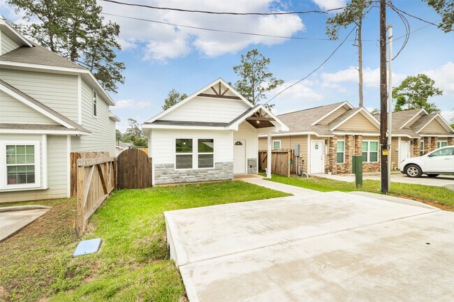 Foto del edificio - 16881 Glenheath St