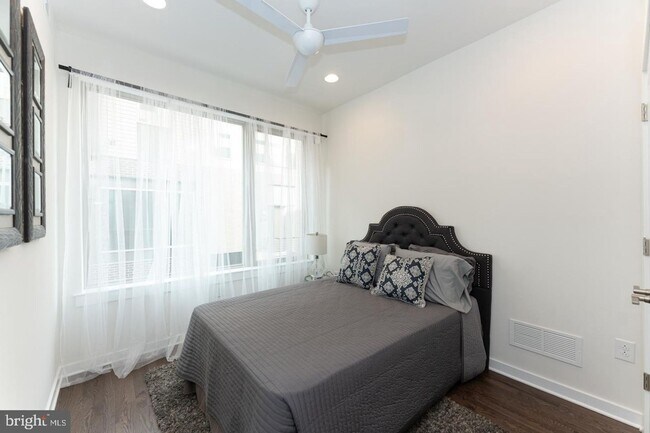 Foto del edificio - 2100 Kensington Ave