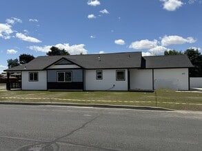 Building Photo - 503 D St SE
