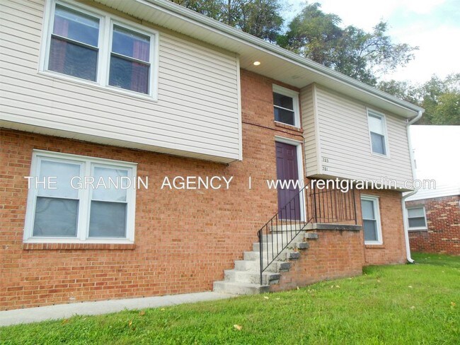Building Photo - 701 Riverland Road SE