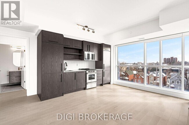 Building Photo - 560 Rideau St