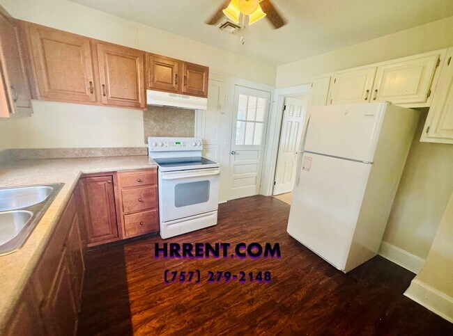 Foto del edificio - COMING SOON......Lovely 3 Bedroom 2 Bath S...