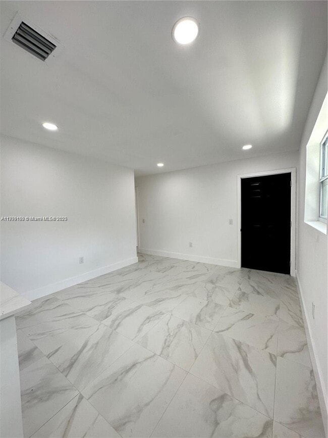 Building Photo - 1453 NW 34th St